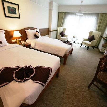 Grand Diamond City Hotel & Casino Poipet Esterno foto
