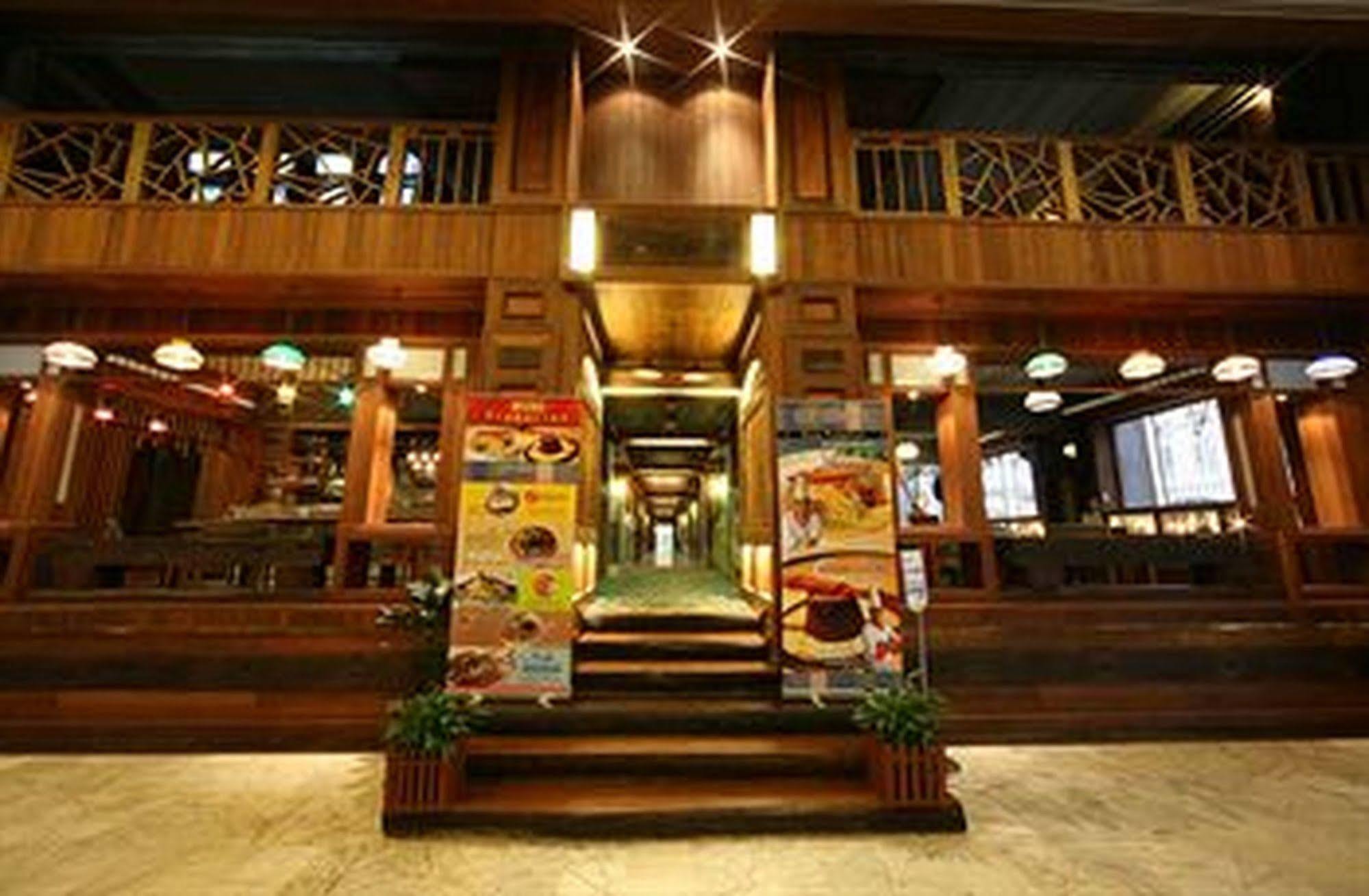 Grand Diamond City Hotel & Casino Poipet Esterno foto