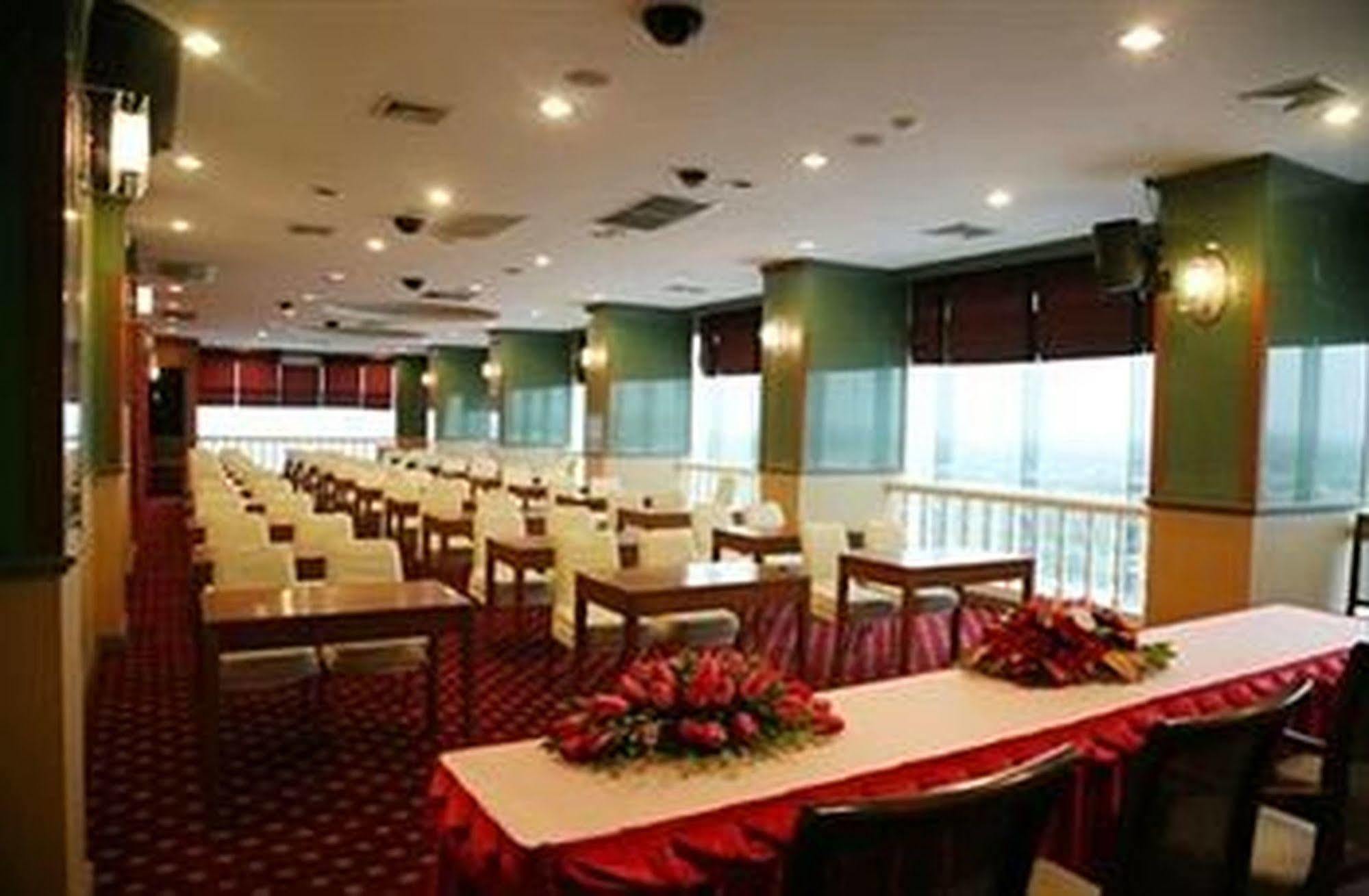 Grand Diamond City Hotel & Casino Poipet Esterno foto